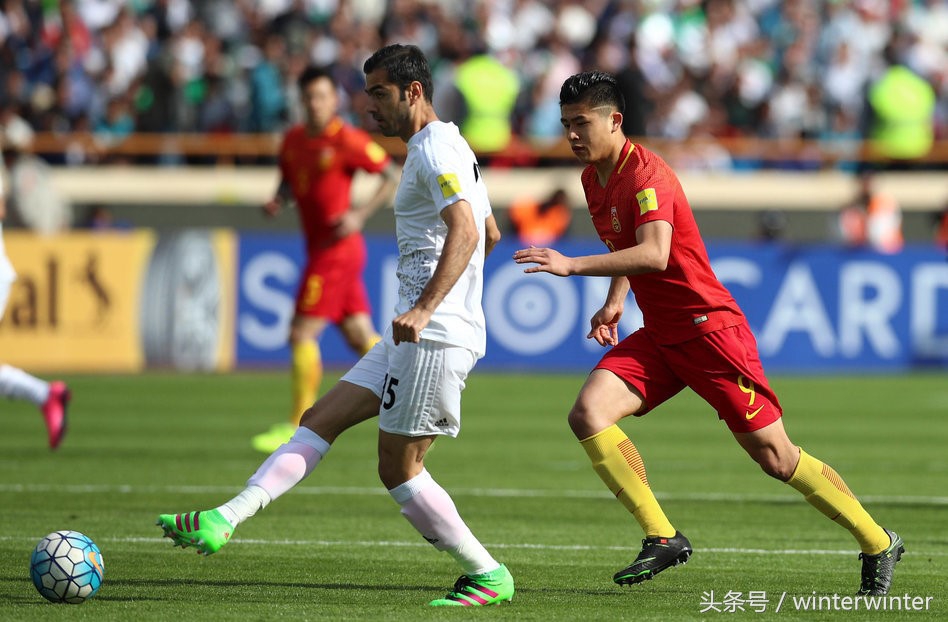 里皮433国足vs伊朗,足球阵型433和4231具体有什么区别