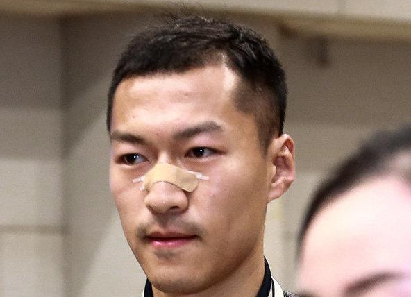 郑智球场上的拼命三郎,谁能接替郑智的位置