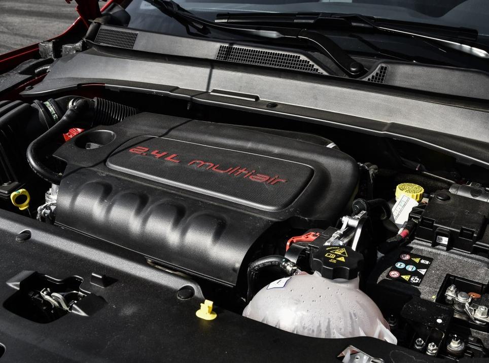 24款jeep大切诺基,2023款jeep指南者四驱高性能版