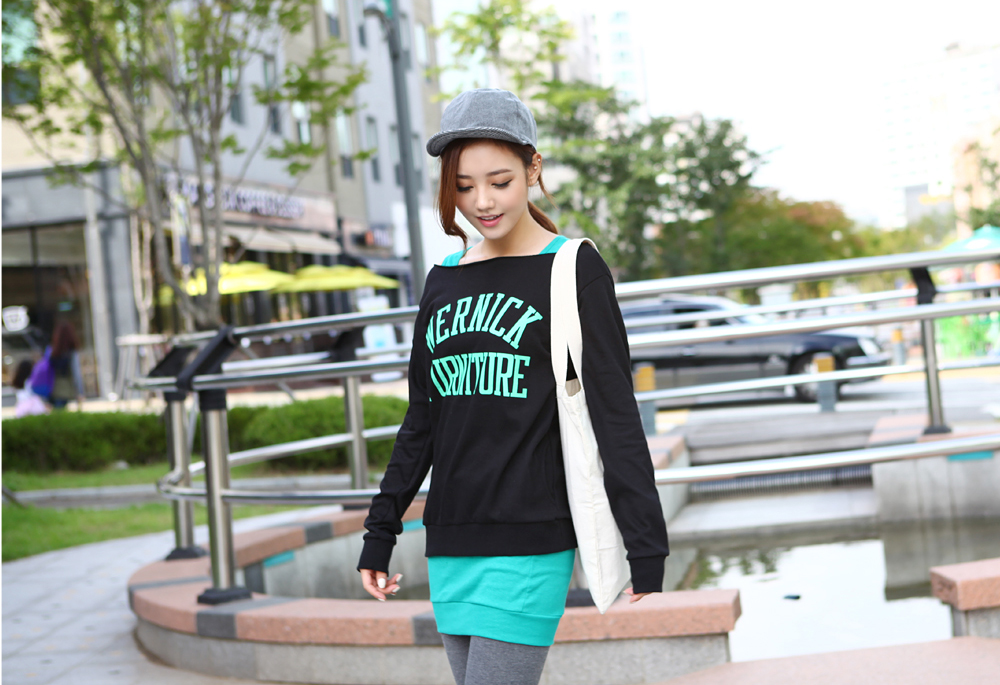 孙允珠微透拼搭裙温柔知性显干练,时尚潮流孙允珠粉色吊带包臀裙