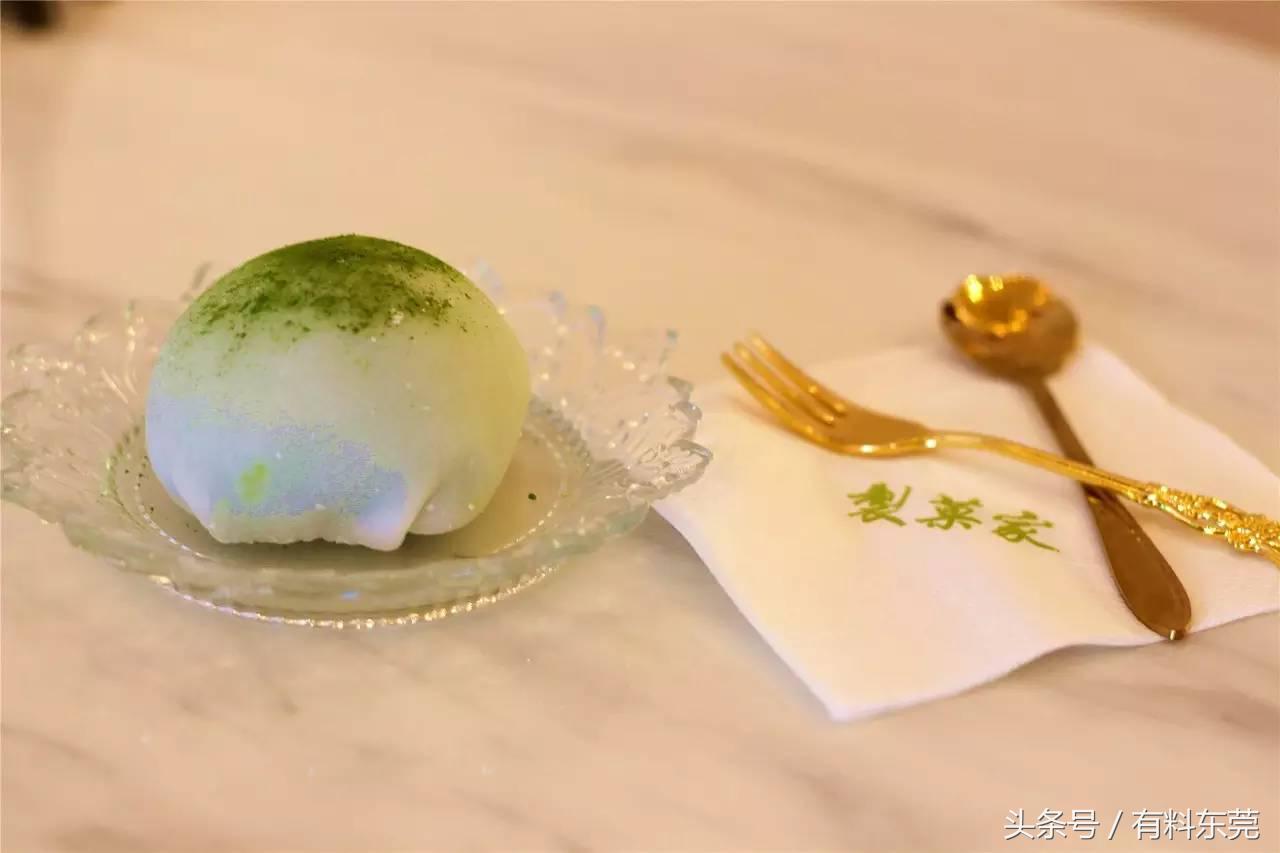 春风十里，不如吃你！抹茶金箔冰淇淋