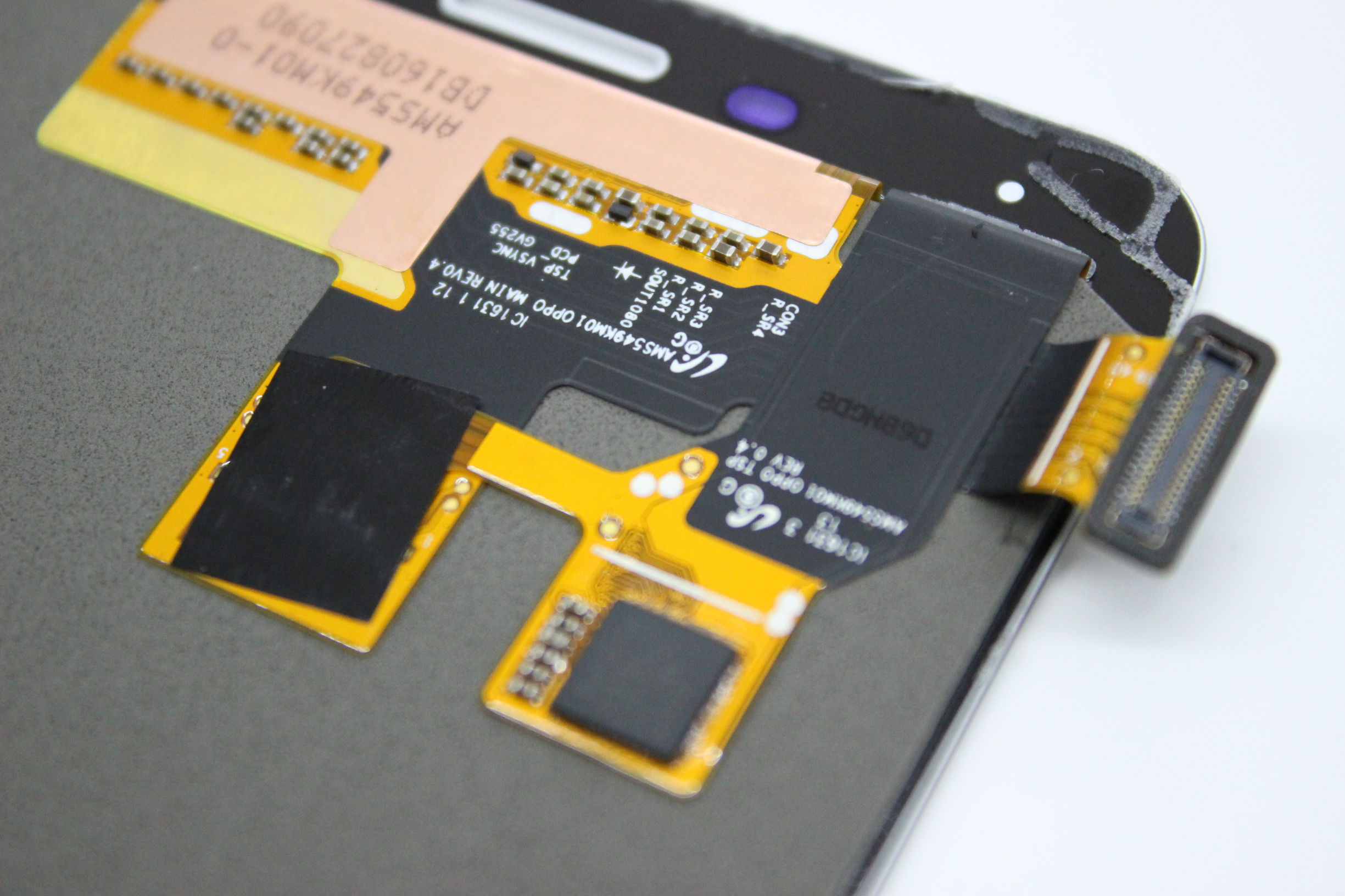 手机维修店手机屏幕更换注意什么,手机维修店不给换自带外屏的原因