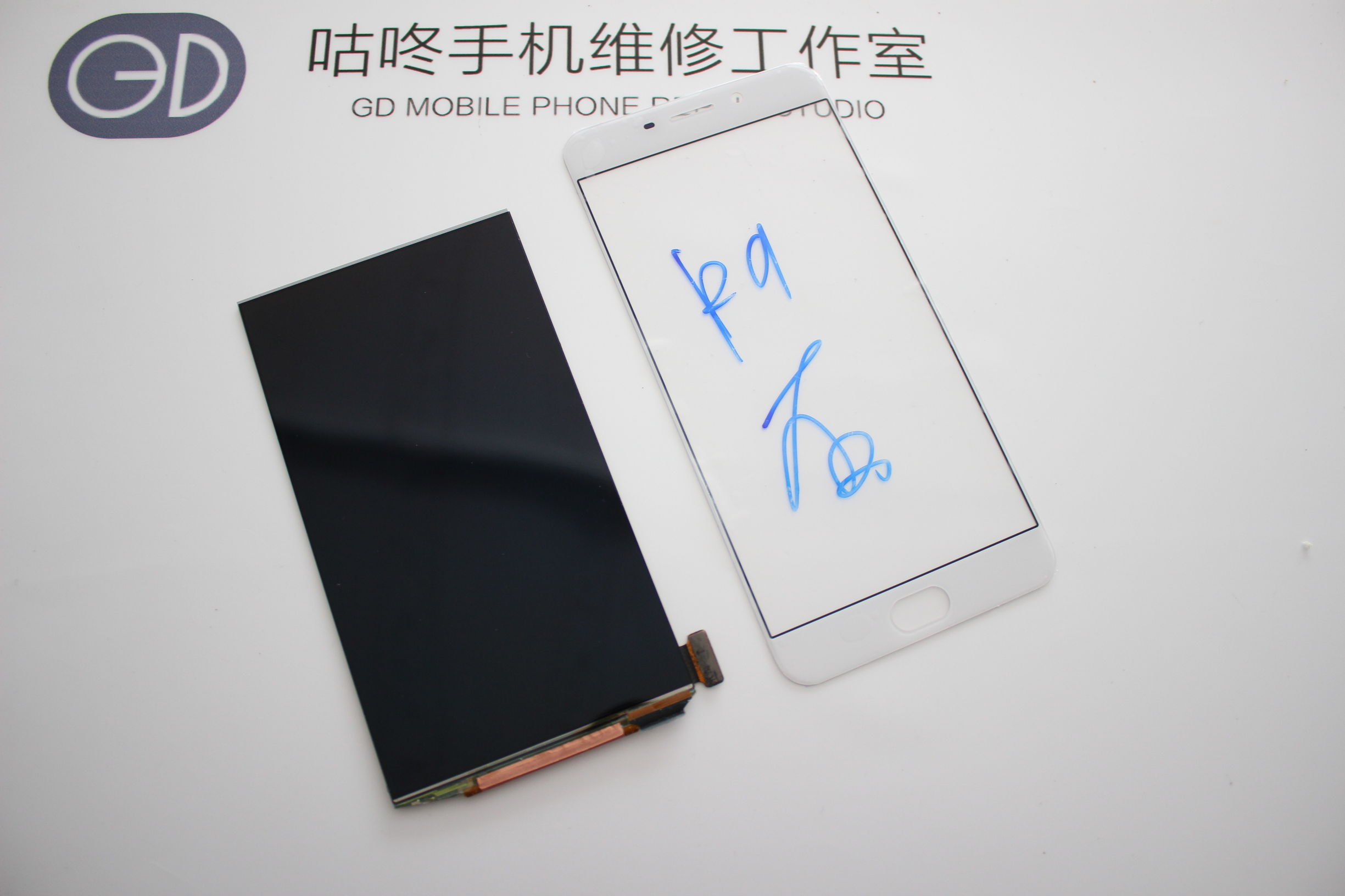 手机维修店手机屏幕更换注意什么,手机维修店不给换自带外屏的原因