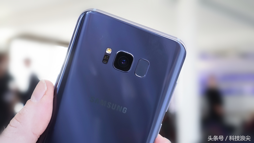 三星galaxys8颜色哪个好看,三星s8灰色和黑色