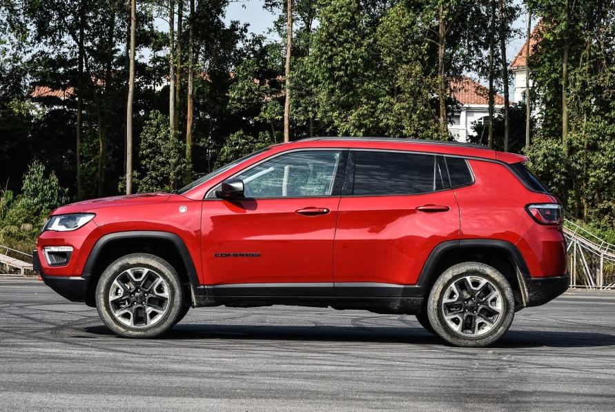 24款jeep大切诺基,2023款jeep指南者四驱高性能版