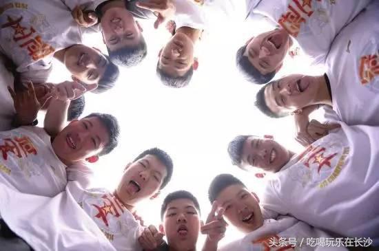 愿我走出半生归来仍是少年的句子,愿我走出半生归来仍是少年下一句