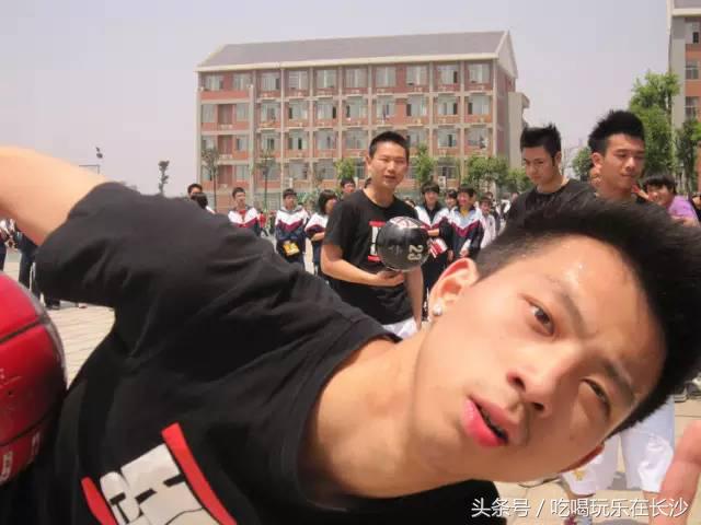 愿我走出半生归来仍是少年的句子,愿我走出半生归来仍是少年下一句