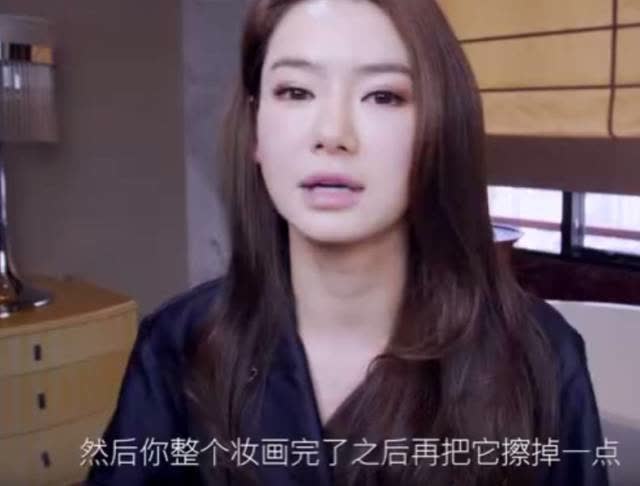 戚薇美妆教程日常化妆,戚薇惊艳美妆视频