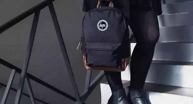 双肩包夏季穿搭,小众高级感双肩包防雨