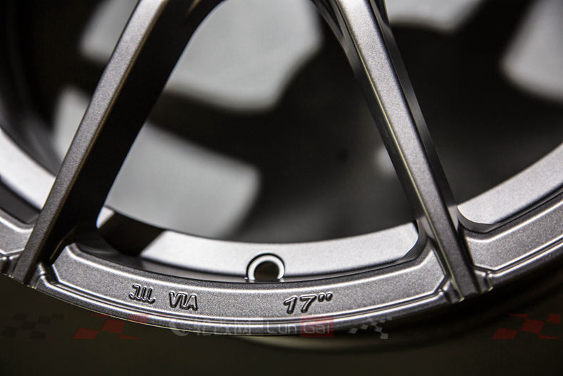 f1的设计,ozformulahlt轮毂怎么样