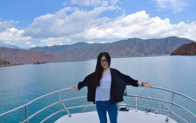 大学堪比美容院？从入学到毕业，对比照太震撼！