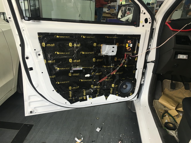 灯光加音乐的味道五菱改装古登套装喇叭—金华万车乐