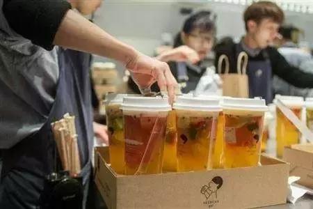 喝奶茶的人为什么叫板星巴克,与星巴克竞争的奶茶有什么