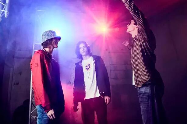 我跨国网购了坏小子LiamGallagher设计的衣服之后