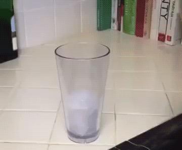 这兄弟一表人才风度翩翩，为什么没有媳妇呢？