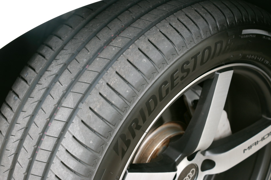 一般道路硬中带Q，Alenza给你全方位的升级！