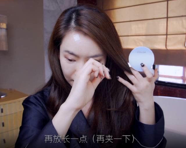 戚薇美妆教程日常化妆,戚薇惊艳美妆视频