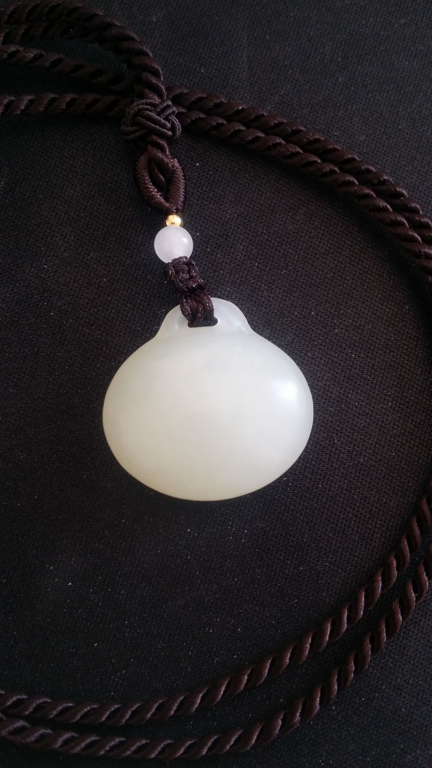 说一下我入手的第一块小石头（和田玉锁）