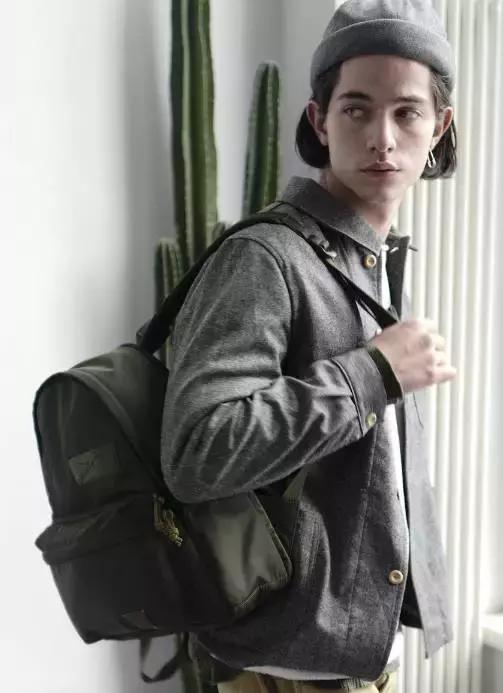 双肩包夏季穿搭,小众高级感双肩包防雨