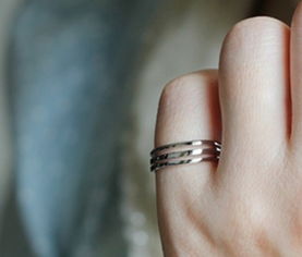 不同的手指戴戒指都有什么寓意,每个手指戴戒指有什么不同的含义