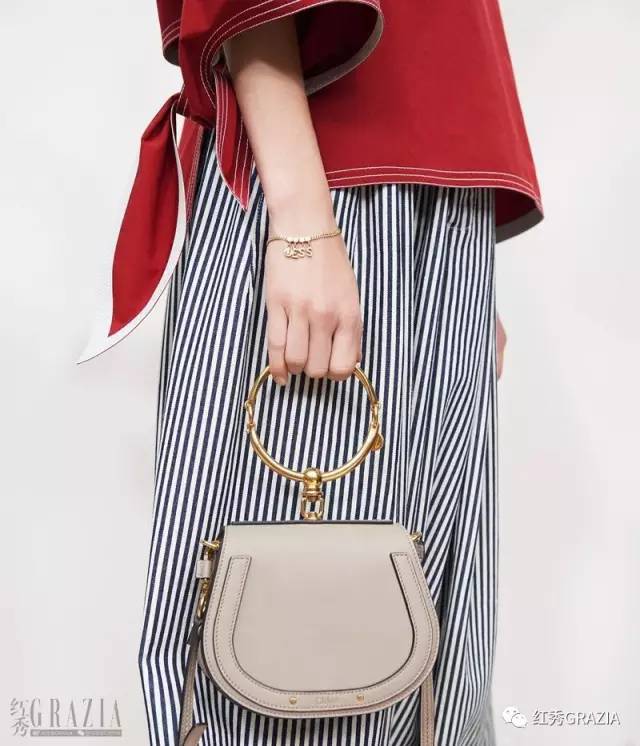 春天就要充满春意的包包,不一样的包包春天