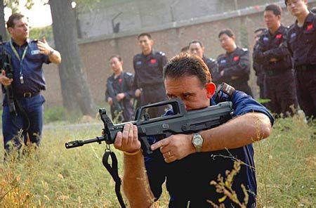 外军评价解放军武器,中国的95式步枪有什么缺点