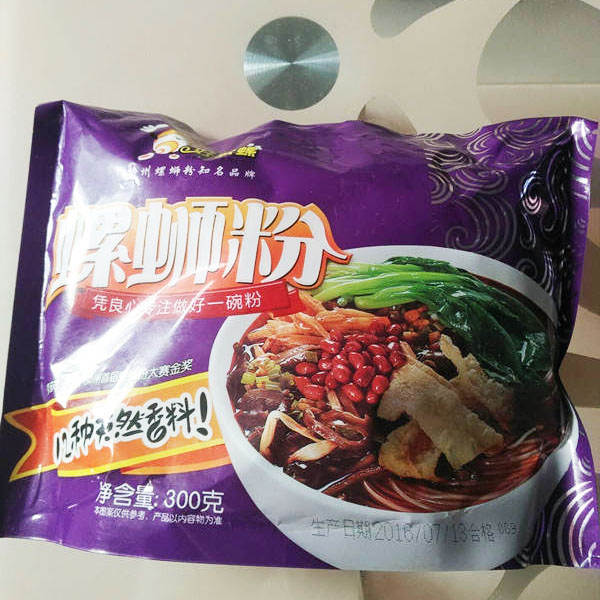 柳州螺蛳粉特色小吃介绍,柳州地道螺蛳粉套餐