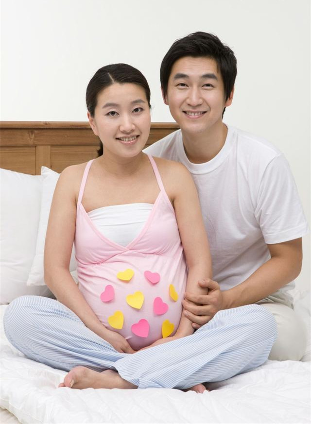 孕妇必知的胎儿每月发育日程,孕期1月到10月胎儿发育全过程