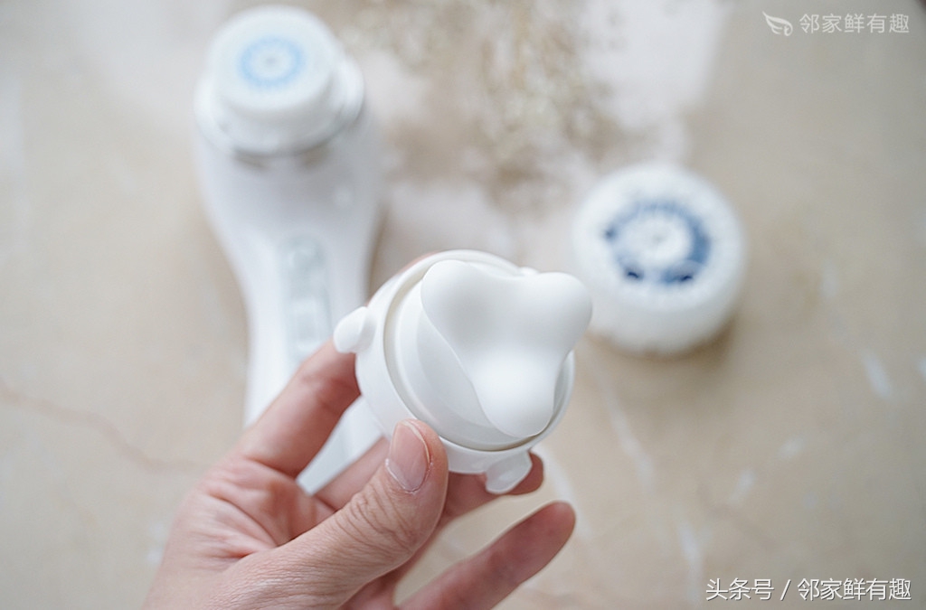 紧致抗皱拉皮乳真的有效吗,拉皮抗皱紧致精华