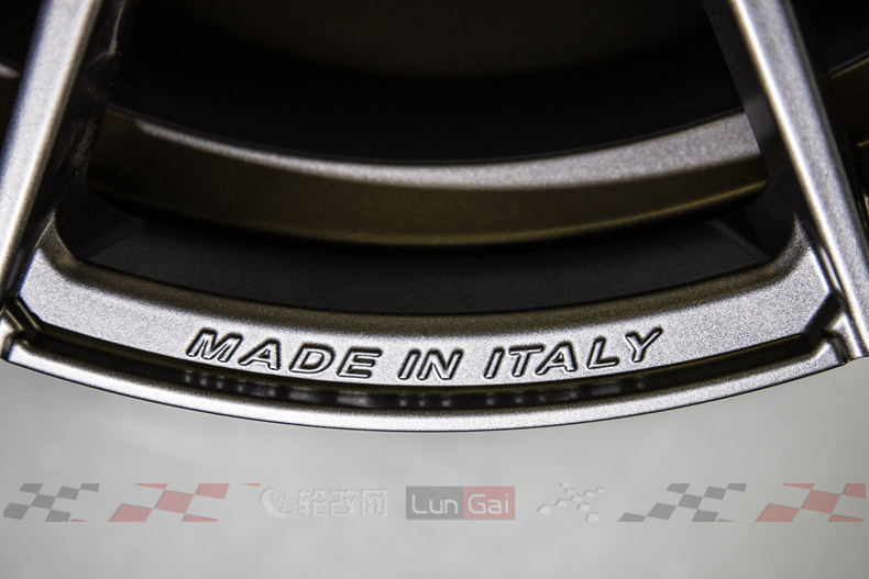 f1的设计,ozformulahlt轮毂怎么样