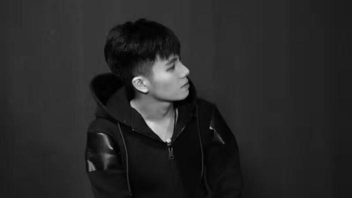 大学堪比美容院？从入学到毕业，对比照太震撼！