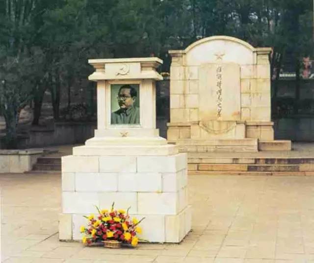 八宝山革命公墓的第一人,八宝山革命公墓第一个埋的谁