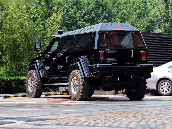 全世界最顶级的防弹硬派越野车,盘点谁才是装甲越野车的天花板