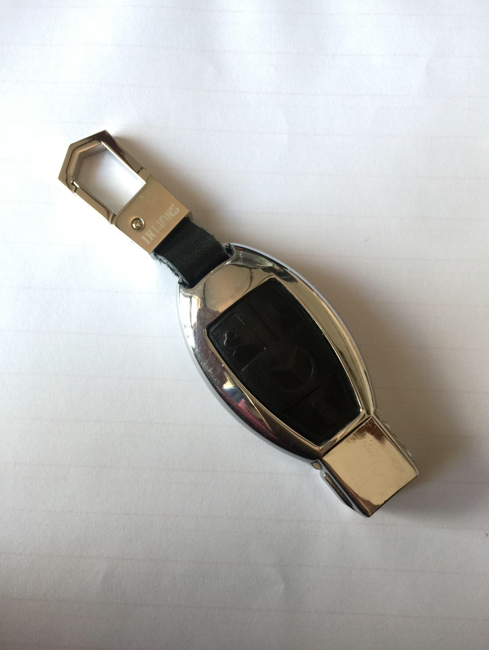 红色奔驰c级180老款,奔驰c180l是什么级别