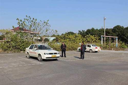 张三丰科二倒车入库,科二左倒车入库技巧