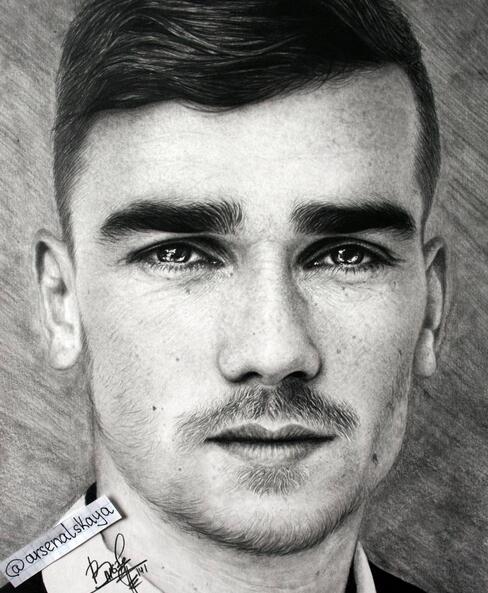 一组足球球星及教练素描头像，速度珍藏