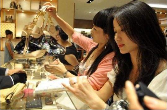 为什么奢侈品不要网购,奢侈品网购困境