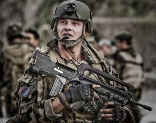 外军评价解放军武器,中国的95式步枪有什么缺点