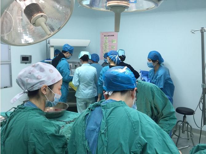 怀孕后最早多久可以有胎动,怀孕看到胎动是几个月