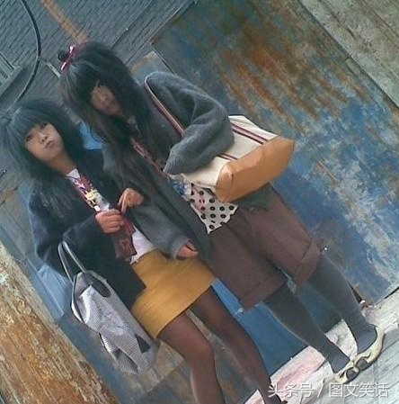 图文笑话:大哥,你拿二手戒指向我求婚,这婚我不结了