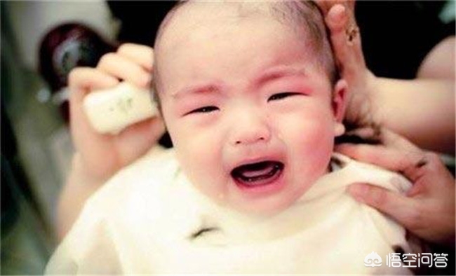 宝宝生下来要剃胎毛吗,婴儿剃胎毛好还是不剃好