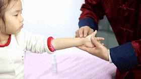 孩子感冒鼻涕多怎么推拿,小孩感冒看鼻涕