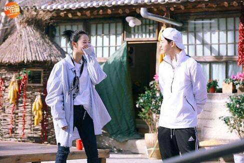 白百合做客蘑菇屋henry刘宪华教白百合绕口令