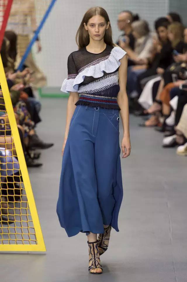 历年春晚服装,今年央视春晚服装