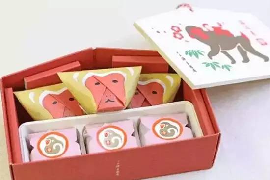 时尚圈的年意顶级大牌的一点心意，收下吧！