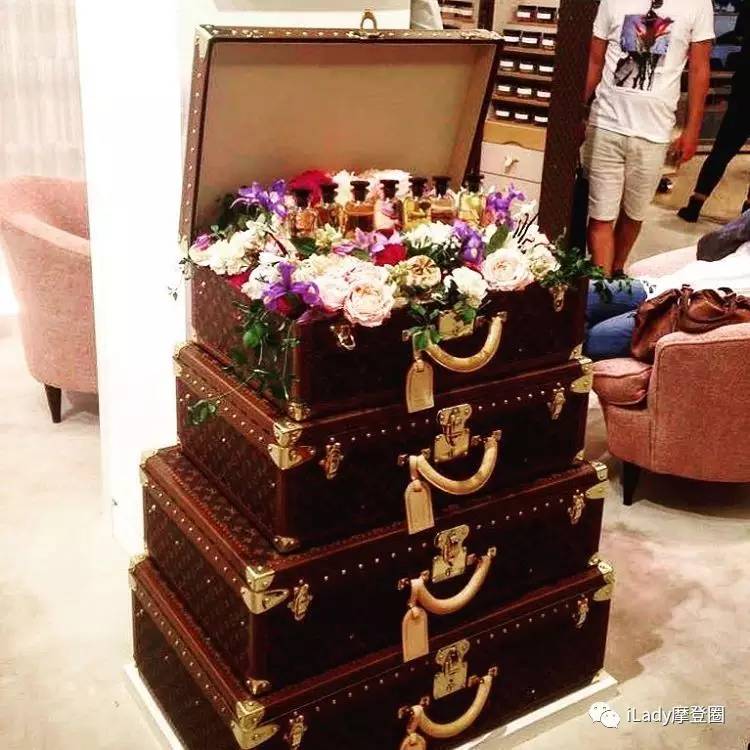 刚到Chanel咖啡店拔了草，这些品牌又搞新花样？！