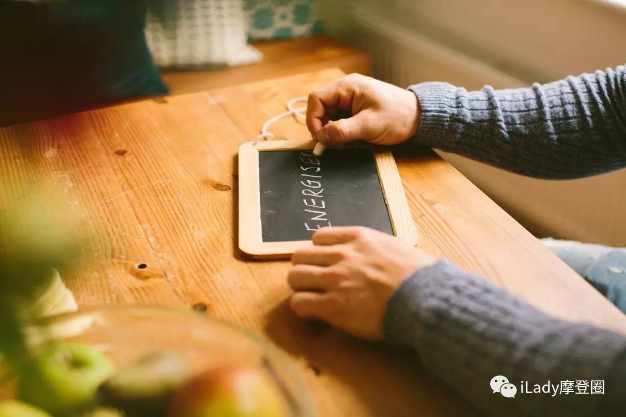 刚到Chanel咖啡店拔了草，这些品牌又搞新花样？！