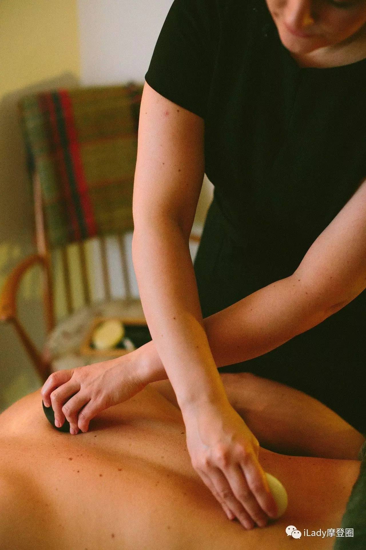 刚到Chanel咖啡店拔了草，这些品牌又搞新花样？！