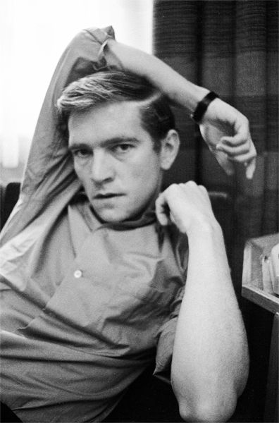 从默片时代到魔法学校，英国银幕上的同志暧昧情愫