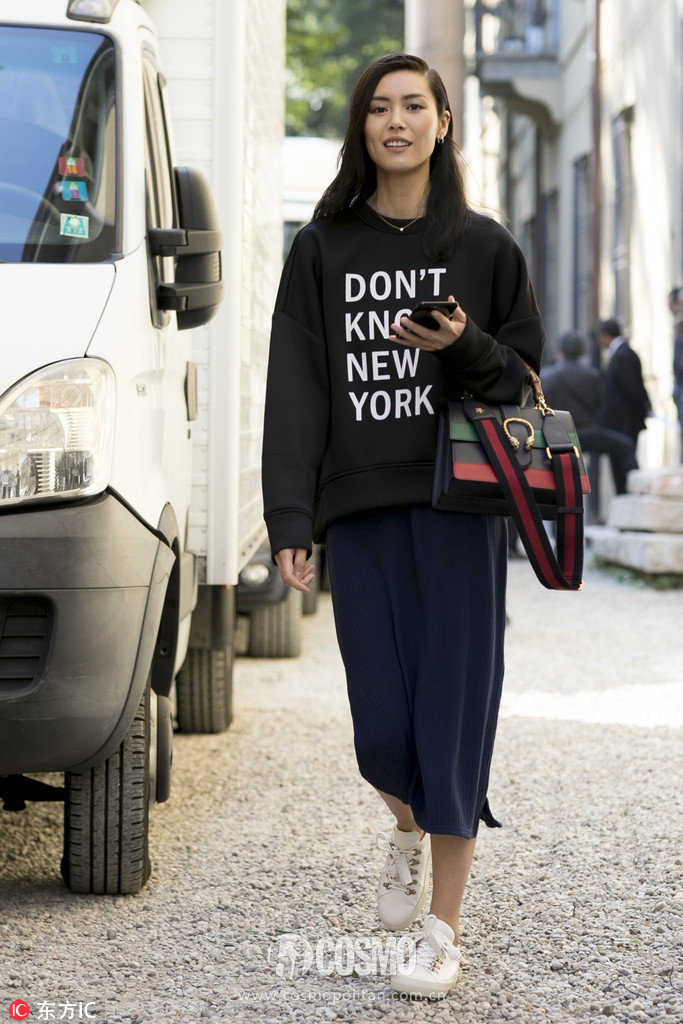 明星同款运动风穿搭,要穿洋气又舒服的运动装